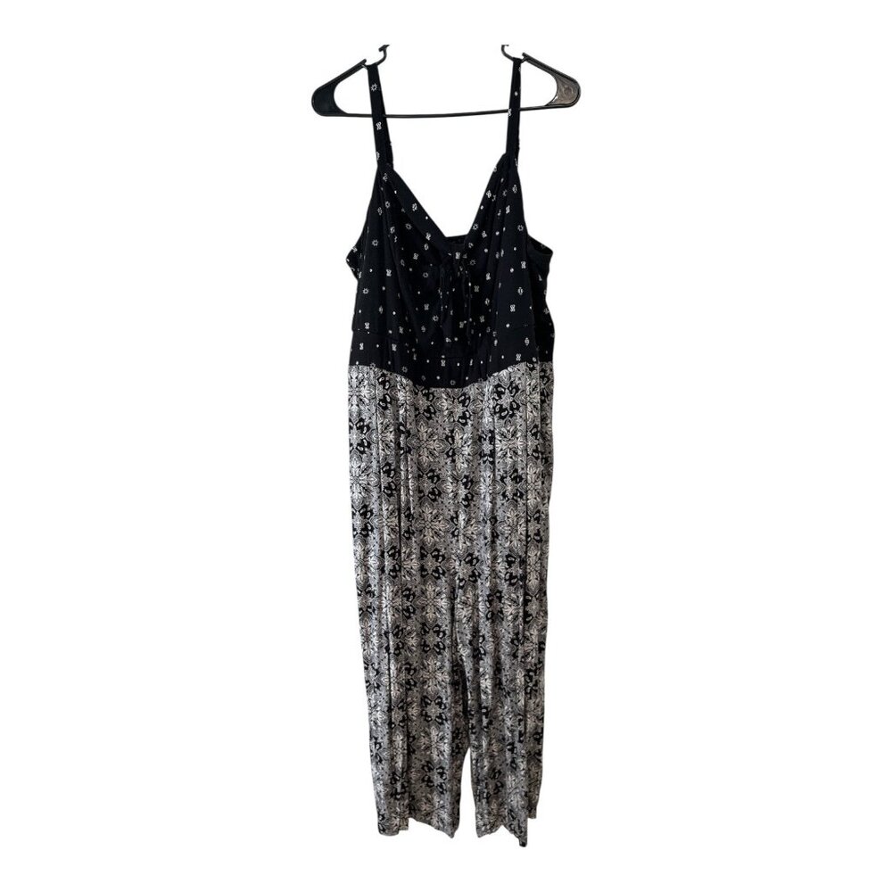 Torrid Size 2 Wide Leg Jumpsuit Black Boho Print Tie Front